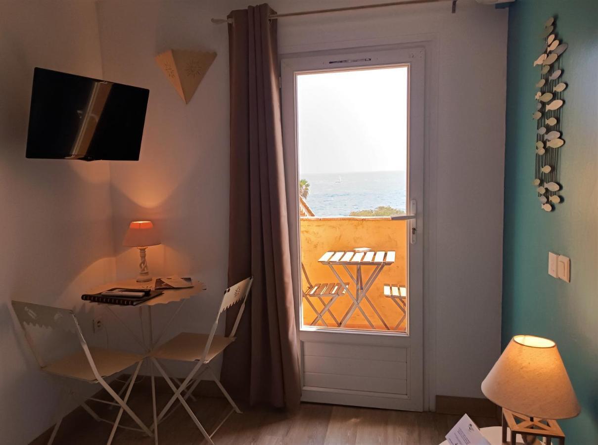 Hotel Les Calanques 3*